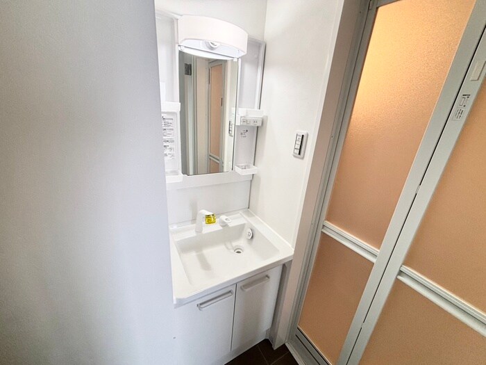 物件内観写真11　(洗面)