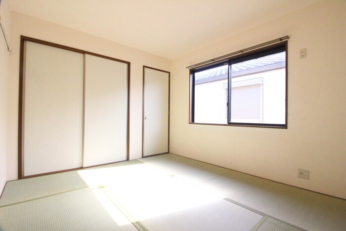 物件内観写真8　(居室)