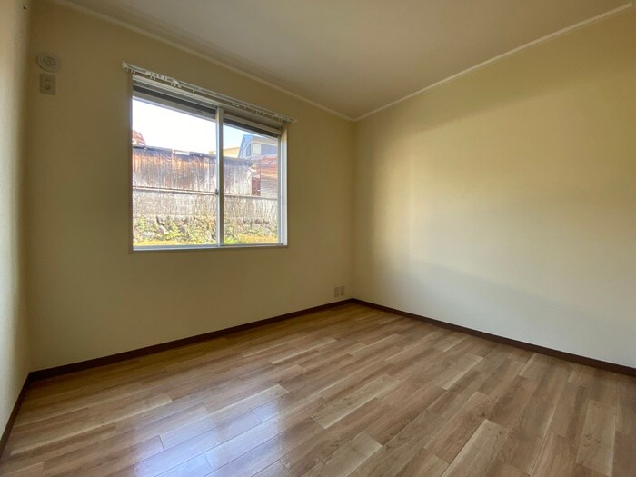 物件内観写真8　(居室)