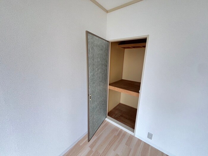 物件内観写真15　(収納)