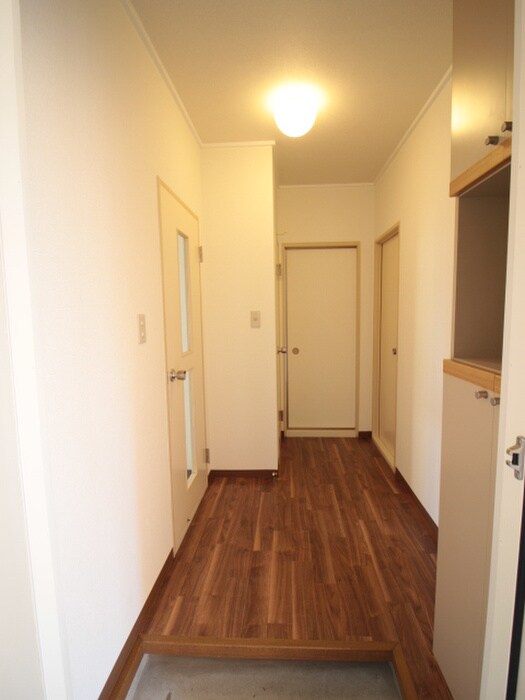 物件内観写真20　(廊下)