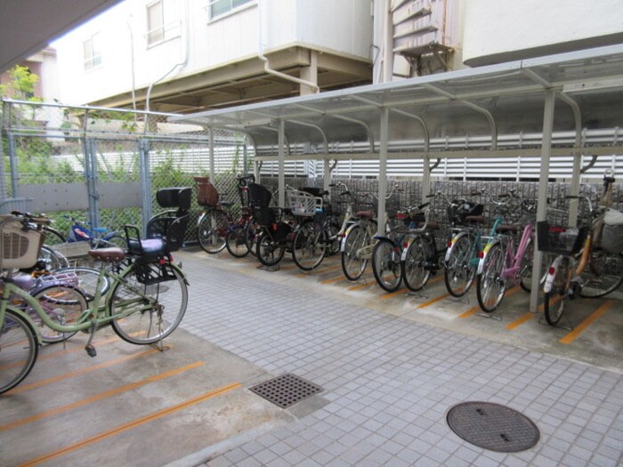 物件外観写真5　(駐輪場)