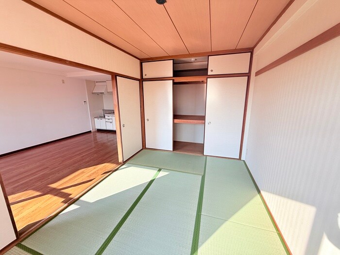 物件内観写真10　(収納)