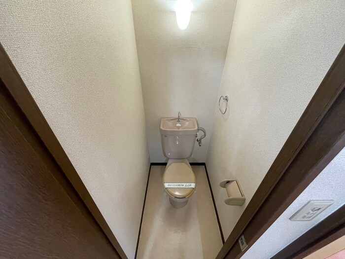 物件内観写真14　(トイレ)