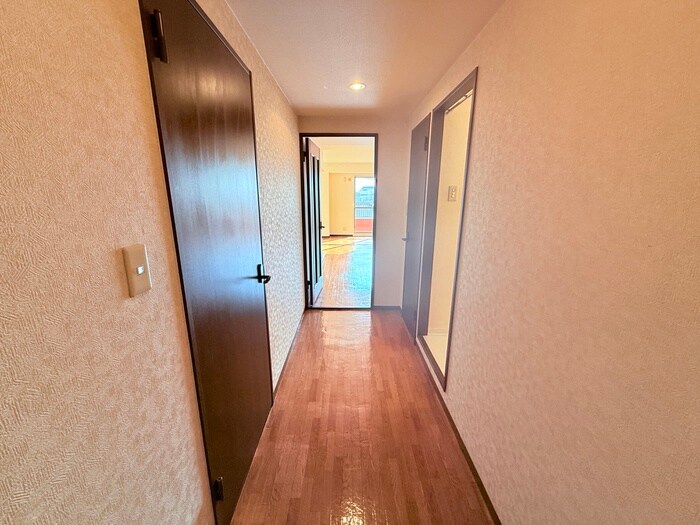 物件内観写真19　(廊下)
