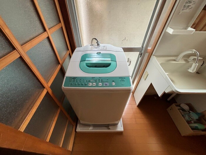 物件内観写真13　(洗濯機置場)