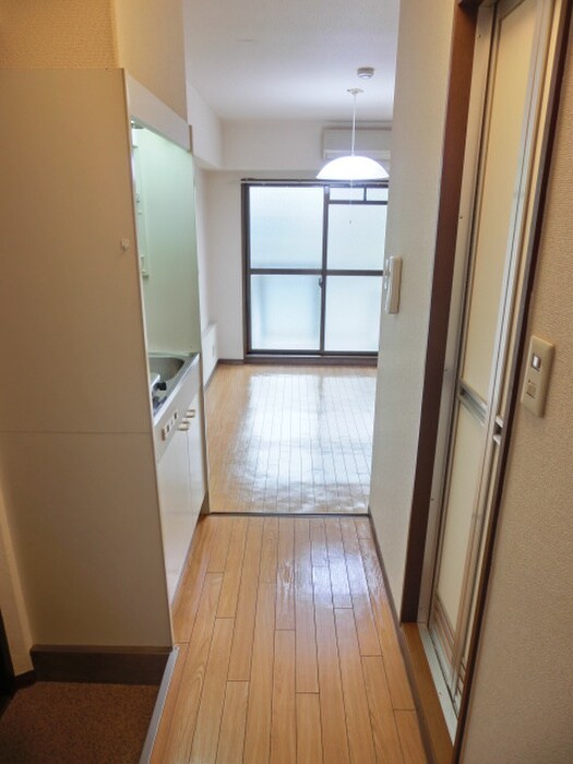 物件内観写真12　(廊下)