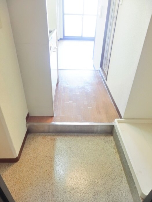 物件内観写真16　(廊下)