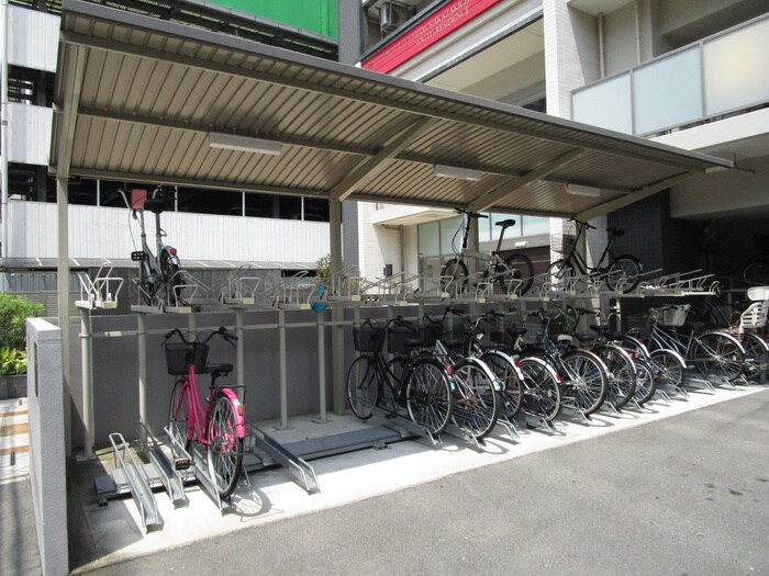 物件外観写真5　(駐輪場)