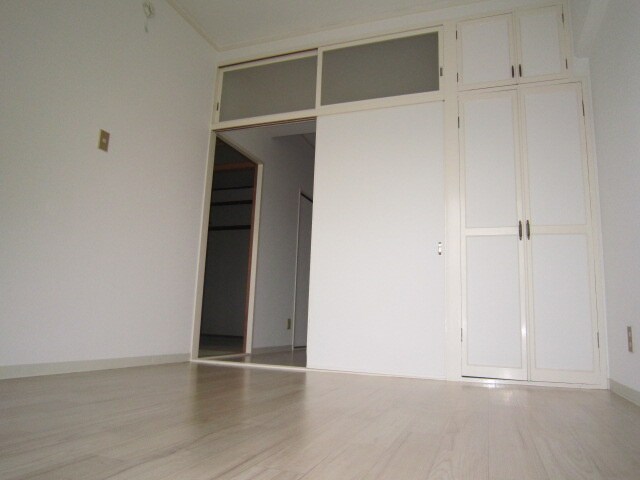 物件内観写真13　(室内からの展望)