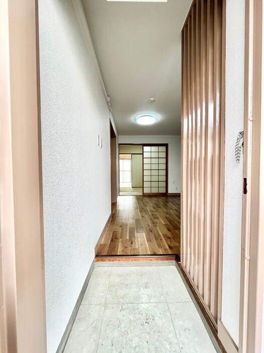 物件内観写真18　(廊下)