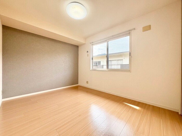 物件内観写真9　(居室)