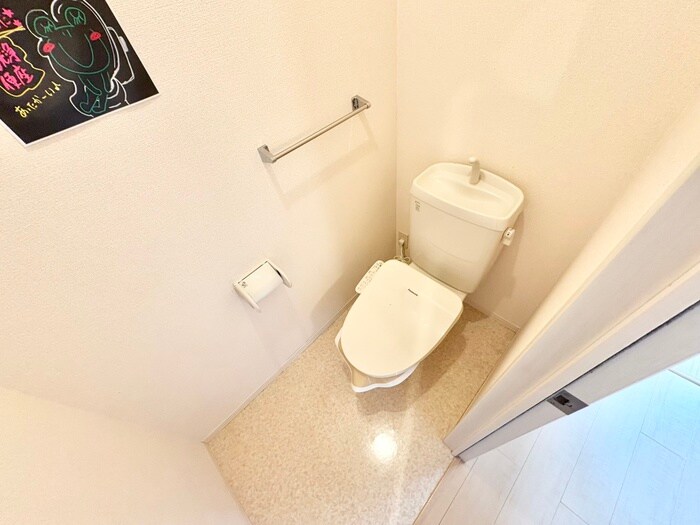 物件内観写真14　(トイレ)