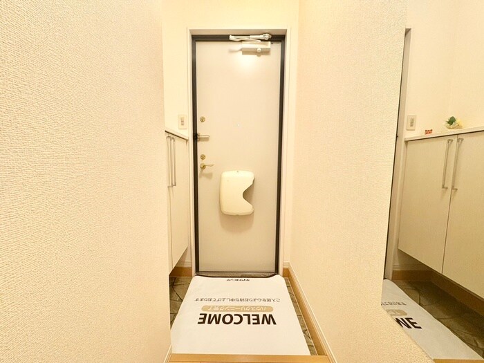 物件内観写真22　(玄関)