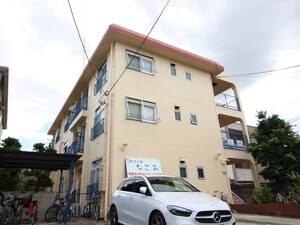 中沢マンション外観写真