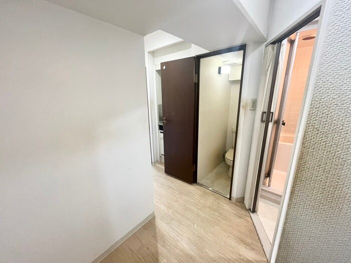 物件内観写真17　(廊下)