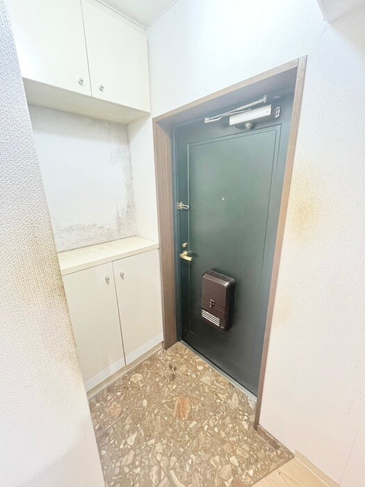 物件内観写真19　(玄関)