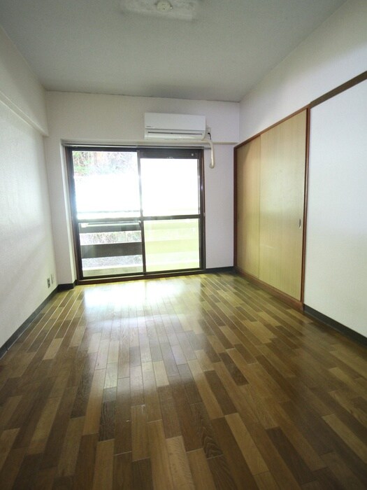 物件内観写真10　(居室)