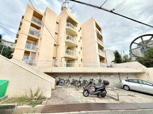 シャルル香里園（４０１）外観写真