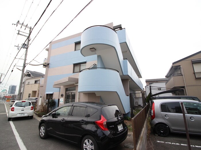 物件外観写真5　(駐車場)