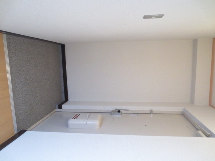 物件内観写真13　(玄関)