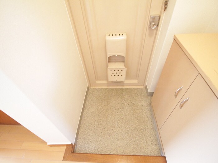 物件内観写真14　(玄関)