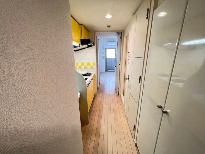 物件内観写真17　(廊下)