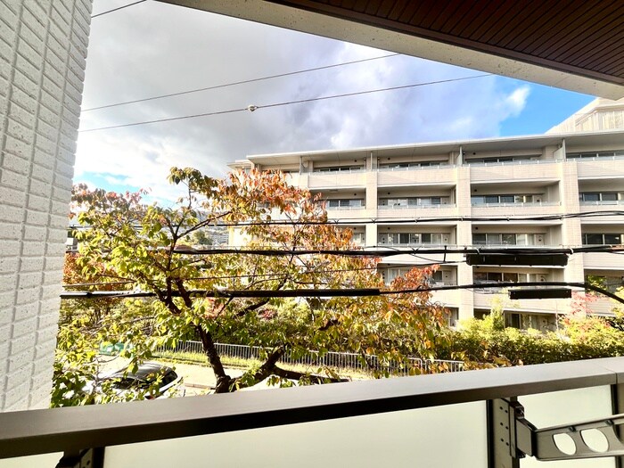 物件内観写真16　(室内からの展望)