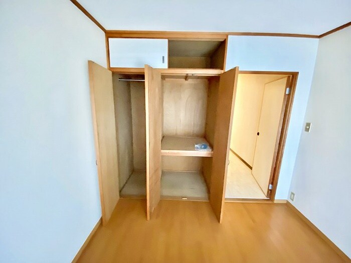 物件内観写真12　(収納)