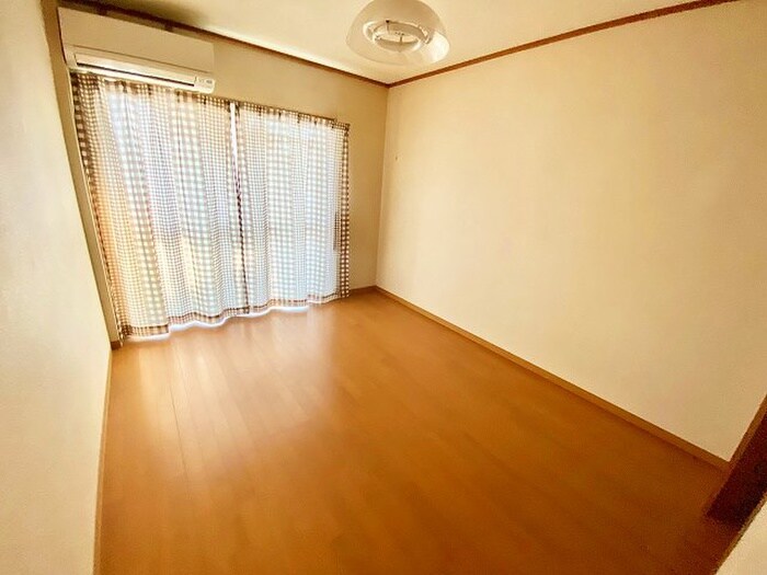 物件内観写真18　(居室)