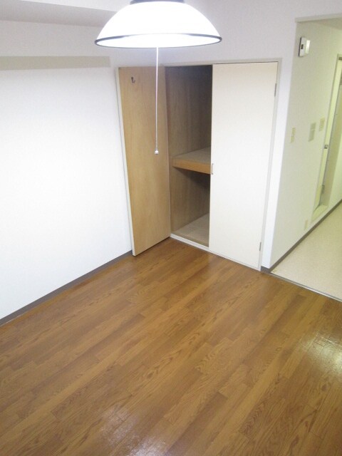 物件内観写真10　(収納)