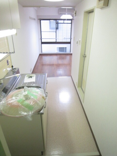 物件内観写真13　(廊下)