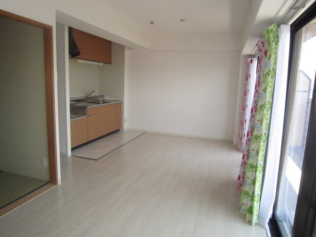 物件内観写真10　(居室)