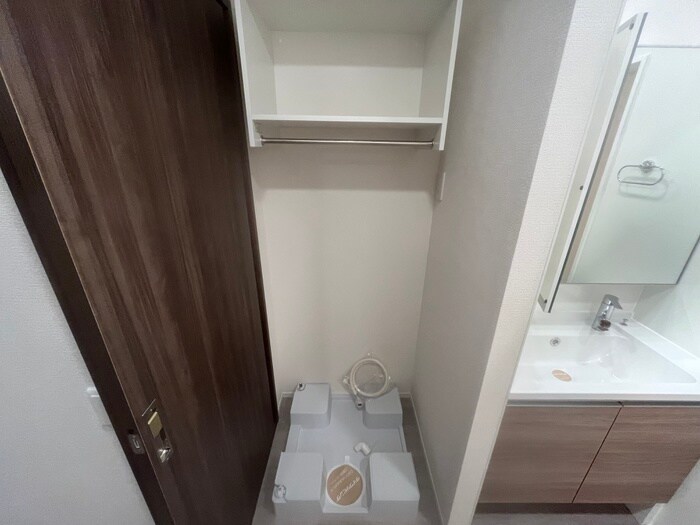 物件内観写真13　(洗濯機置場)