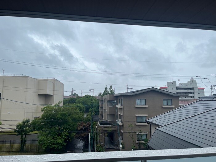 物件内観写真18　(室内からの展望)