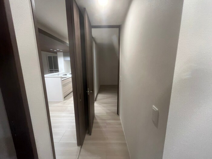 物件内観写真20　(廊下)