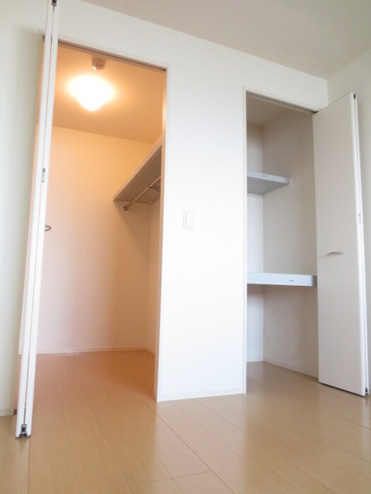 物件内観写真15　(収納)