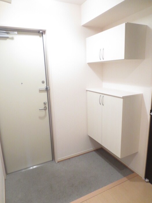 物件内観写真16　(玄関)