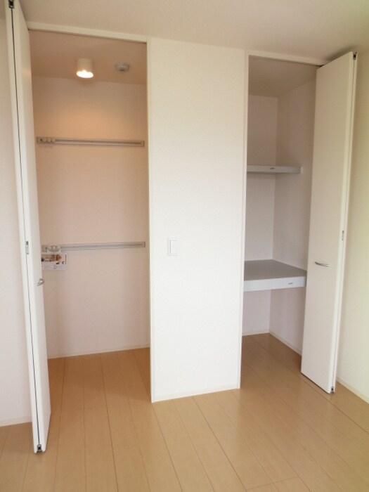 物件内観写真18　(収納)