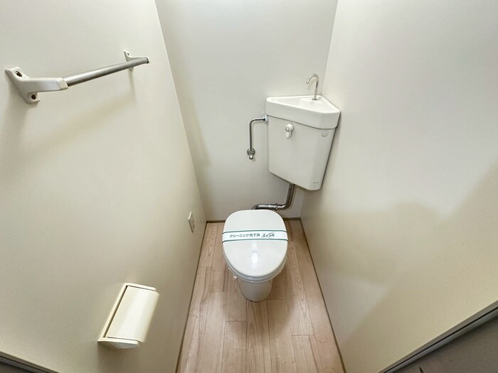 物件内観写真12　(トイレ)