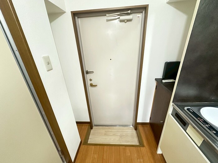 物件内観写真14　(玄関)