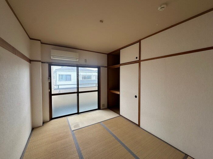 物件内観写真8　(居室)