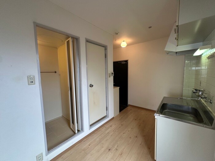 物件内観写真12　(居室)