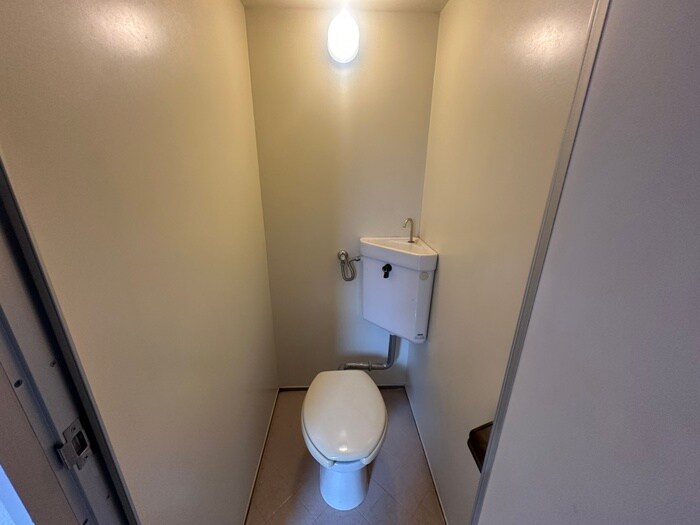 物件内観写真16　(トイレ)