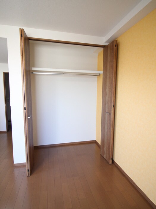 物件内観写真12　(収納)