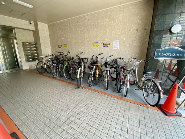駐輪場