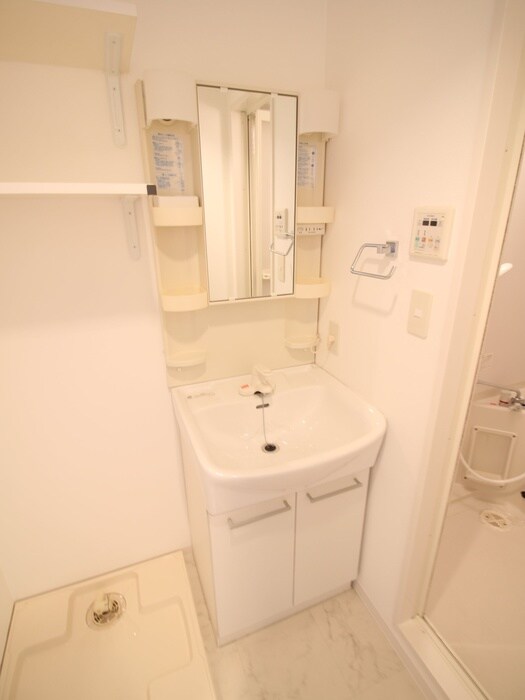 物件内観写真8　(洗面)