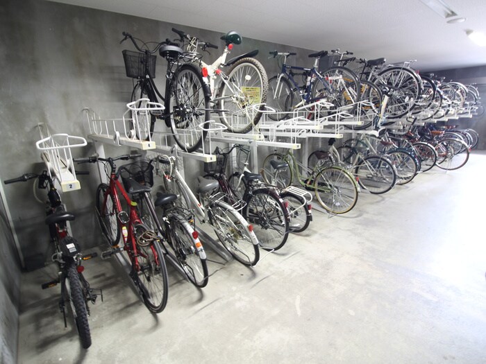 物件外観写真3　(駐輪場)