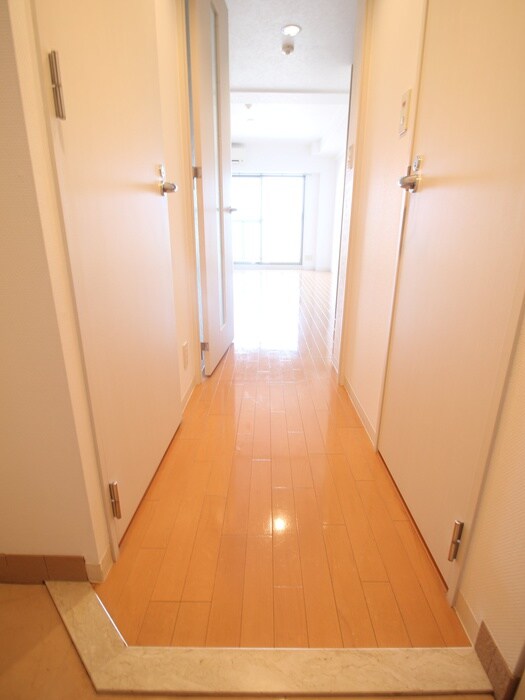 物件内観写真16　(廊下)