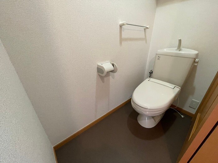 物件内観写真14　(トイレ)